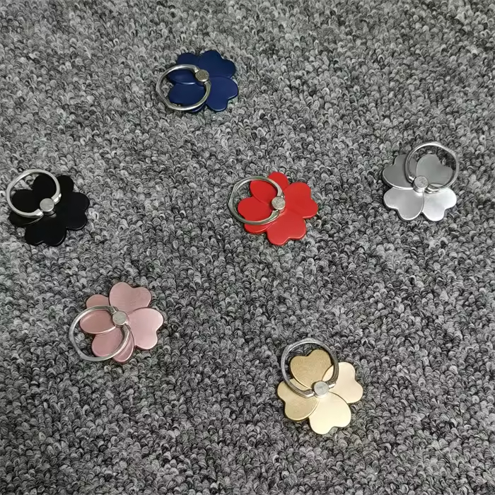 Mixed-color four-leaf clover