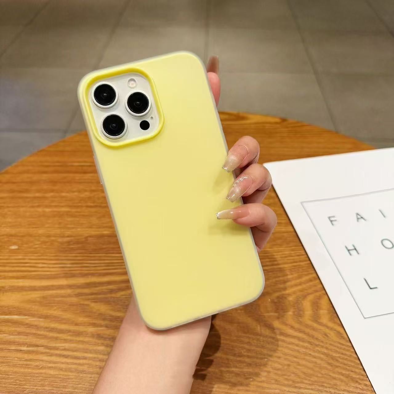 Jaune