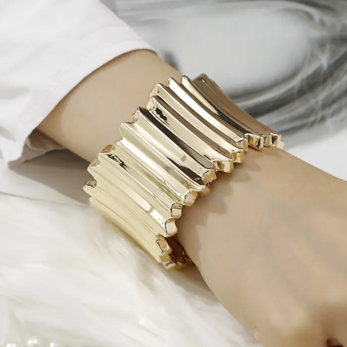 Đồ Trang Sức Thời Trang Châu Âu Phóng Đại Rộng Mặt Kim Loại Punk Vòng Đeo Tay Phụ Nữ Cuff Retro Big Bangles Cá Tính