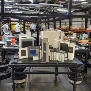 Ultimo modulo Driver di alimentazione non aperto per applicazioni di programmazione PLC e controllo industriale 1769-SM2 - Product Image 1
