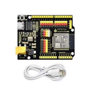 USB kablosu ile Arduino UNO R3 ile uyumlu ESP32 artı geliştirme kurulu