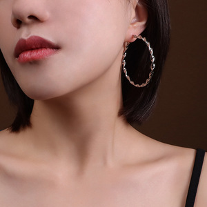 2024 Hot Sale Twisted <strong>Chain</strong> Gold Plated Rose Gold Silver Hoop Huggie Earrings Stainless Steel