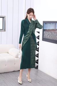 Latest Sheen Factory Outlet High Quality Temperament <strong>Fashion</strong> Patchwork Color Plus Size Issey Miyaki Pleated Women Dress - Product Image 3
