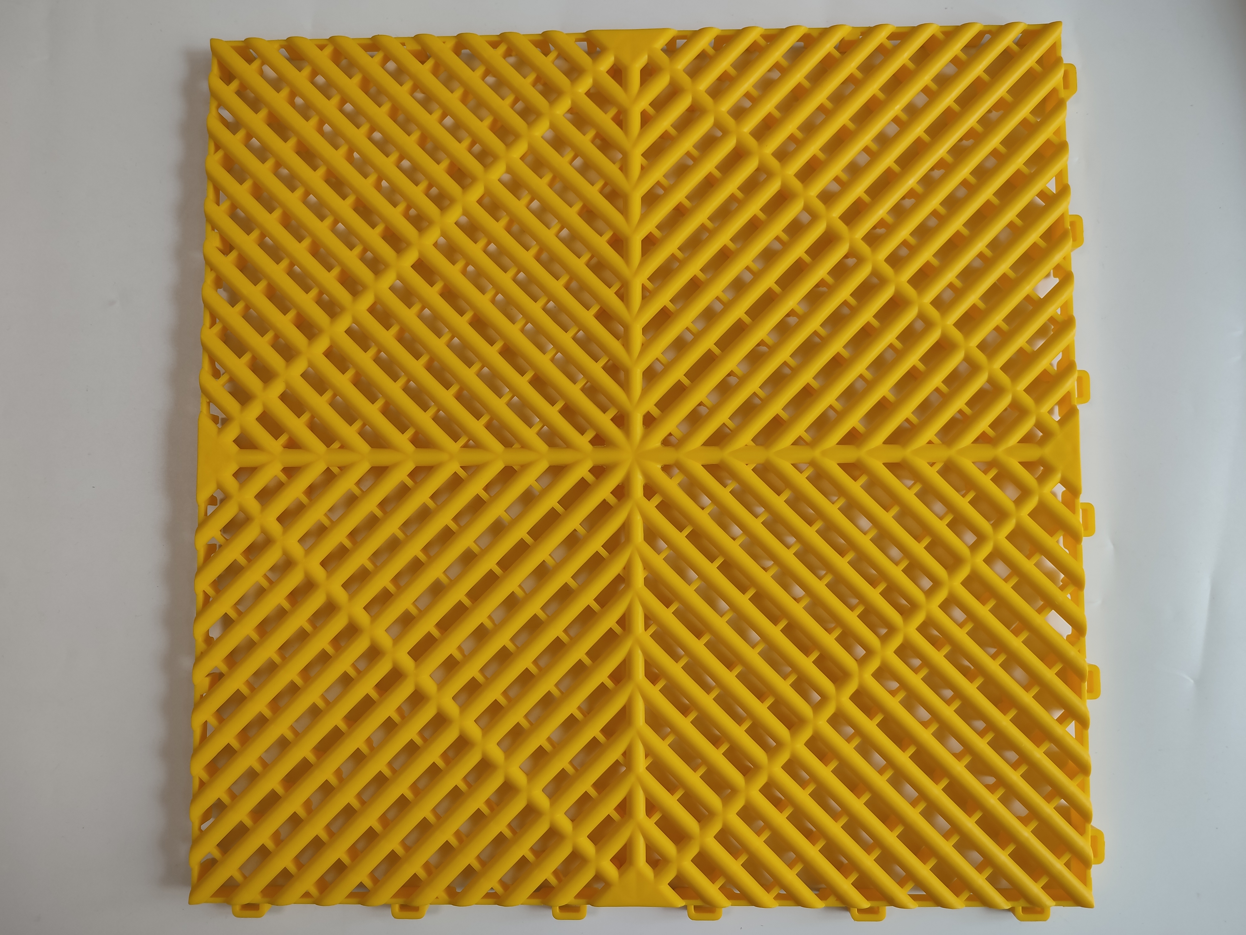 Jaune