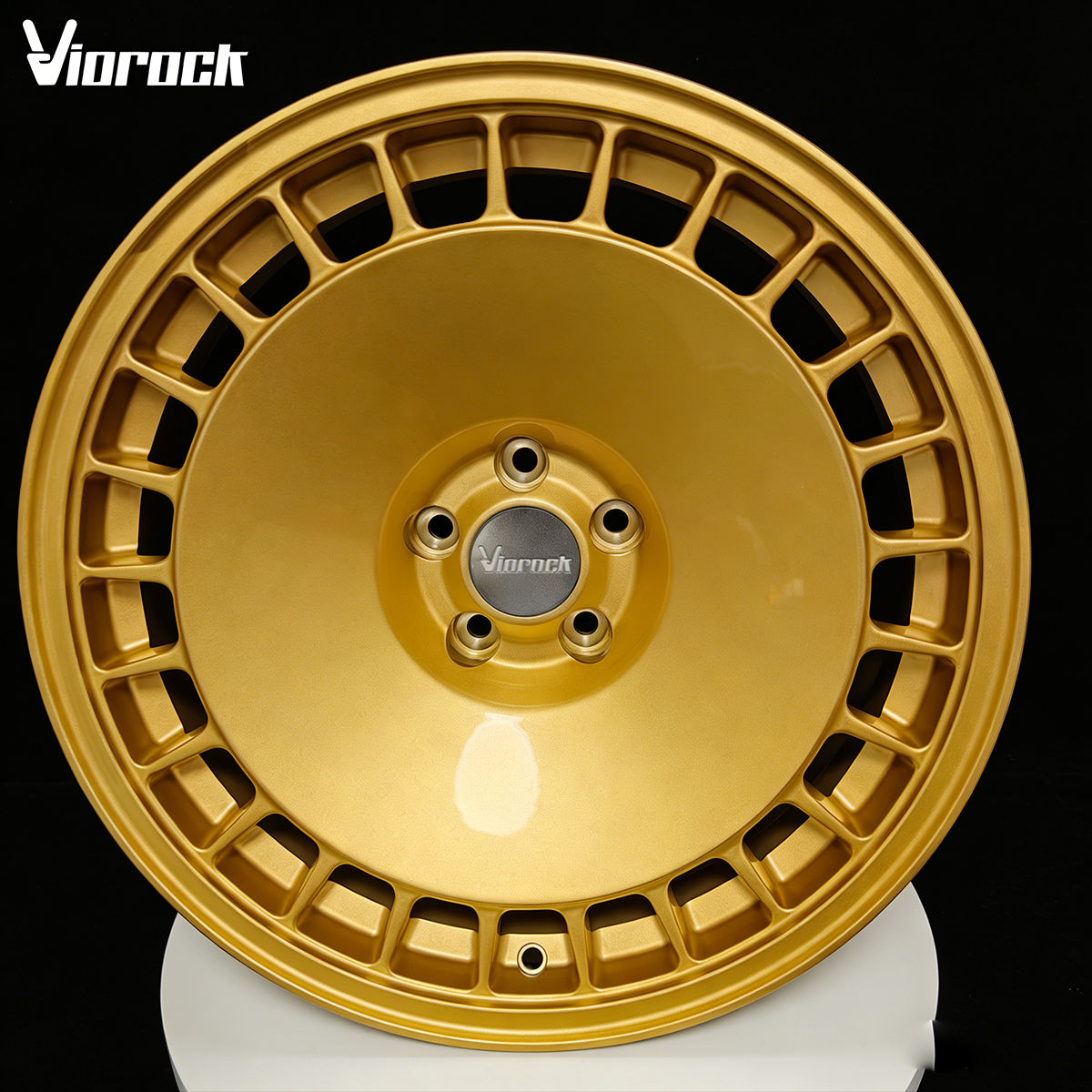 โกลเด้น