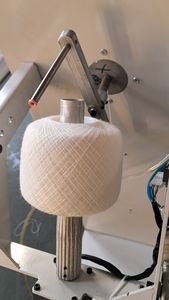 เครื่องม้วนไหมพรมอัตโนมัติอัจฉริยะ ระดับอุตสาหกรรม ความเร็วสูง ควบคุมอิสระ ปรับรูปทรงม้วนได้ พร้อมระบบชั่งน้ำหนัก - Product Image 6