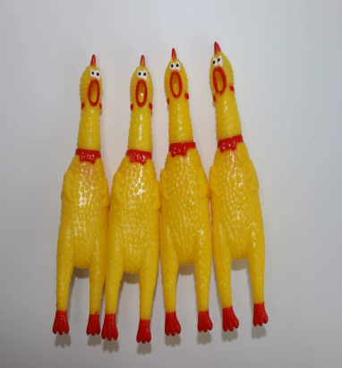 Pollo amarillo pequeño estilo antiguo ladrando 4,5*16cm