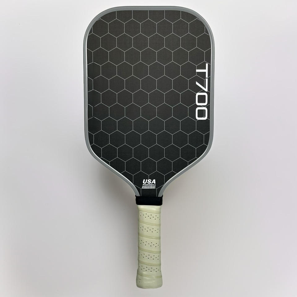 Raquette de pickleball noire en fibre de carbone T700