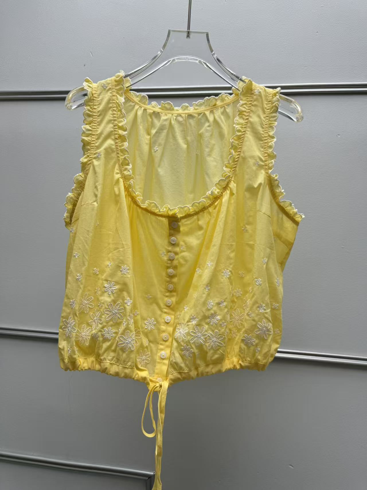 Jaune