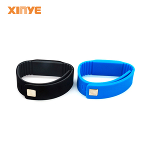 आरएफआईडी प्रोग्राम योग्य एनएफसी भुगतान चिप 13.56mhz सिलिकॉन रिस्टबैंड से एमएचजेड सिलिकॉन रिस्टबैंड - Product Image 6