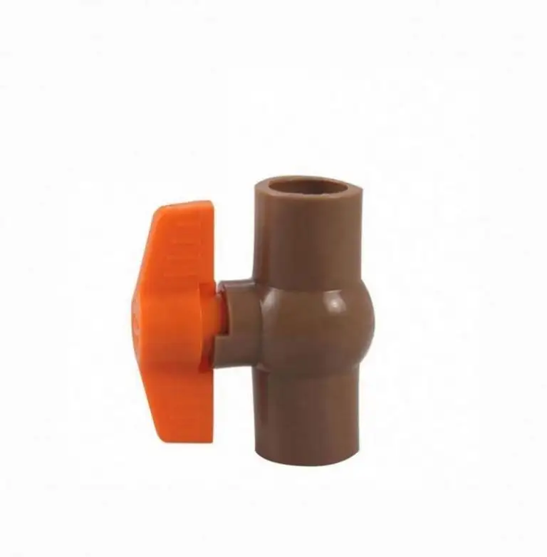 Válvula de bola compacta de alta calidad y bajo precio con mango naranja, válvula de bola compacta de PVC/CPVC