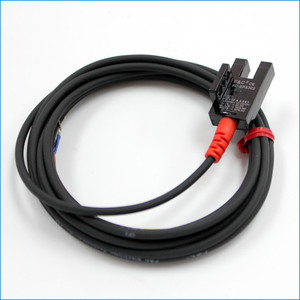 F & C槽式光电FC-SPX302全新光电5MM 12 ~ 24VDC开关传感器光开关 - Product Image 3