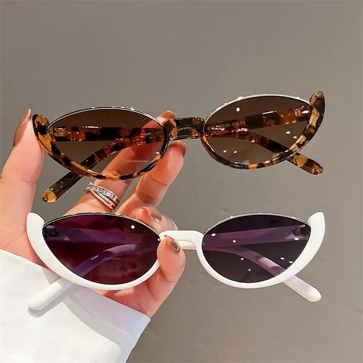 Occhiali da sole con tonalità personalizzate logo di lusso di marca alla moda da donna piccolo mezzo telaio specchio occhiali da sole occhi di gatto occhiali da sole 2023