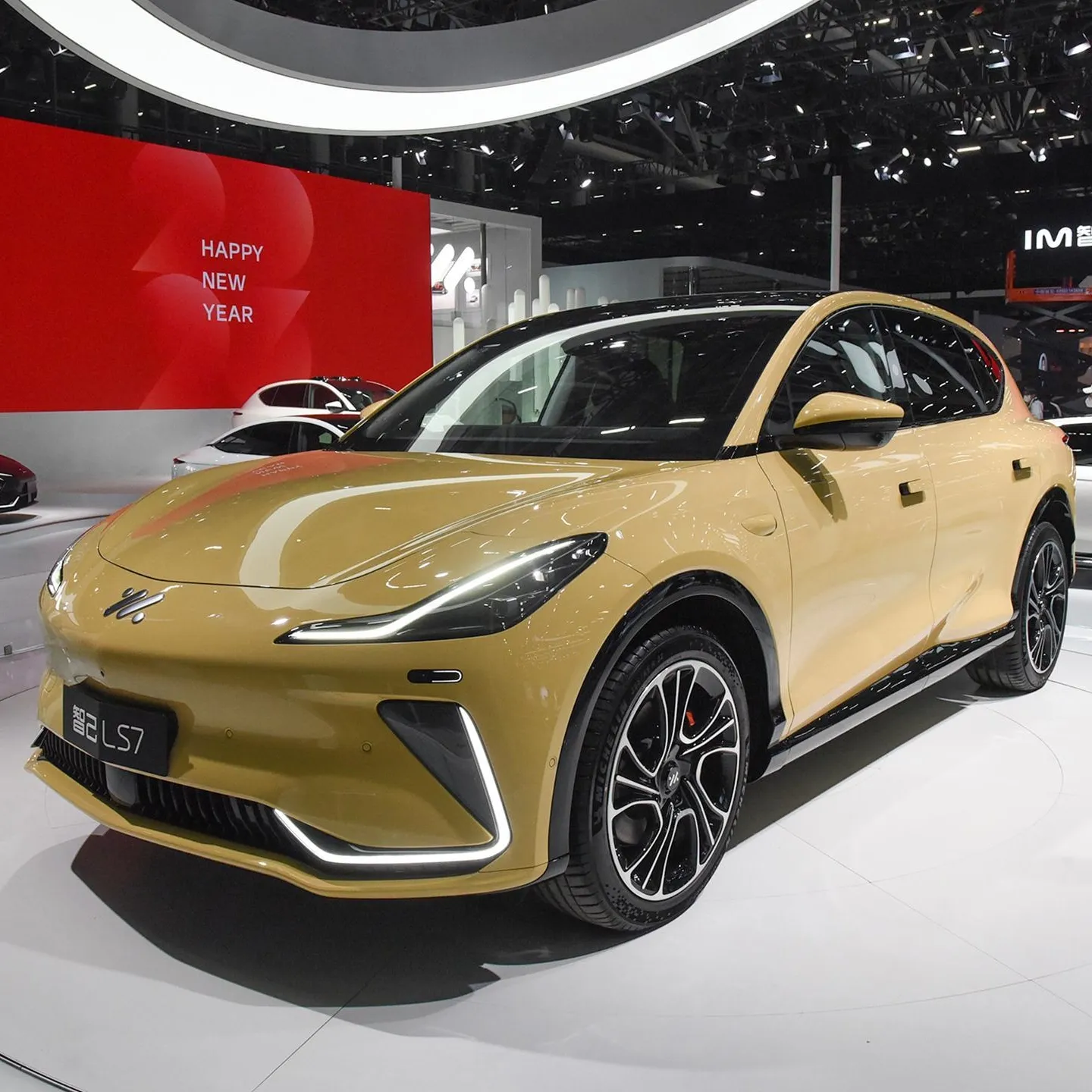 Yüksek hızlı IM LS7 orta SUV 2023 yüksek kaliteli oto araba yeni elektrikli araçlar stokta çin'de yapılan