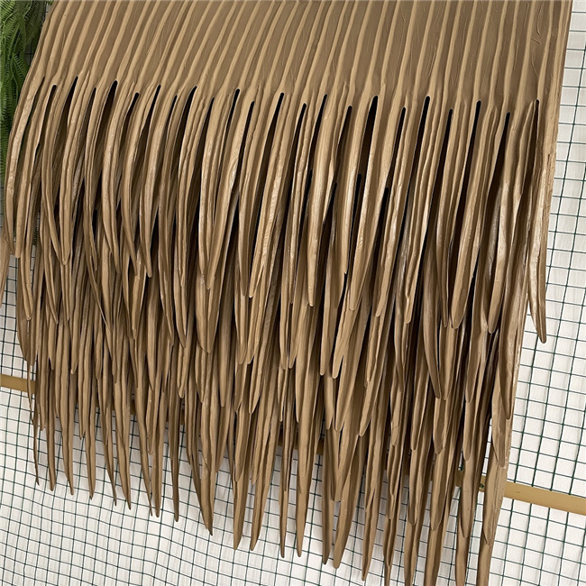 Factory Wholesale Synthetic Artificial Palm Leaves Thatch Roof Tiles With Good Quality