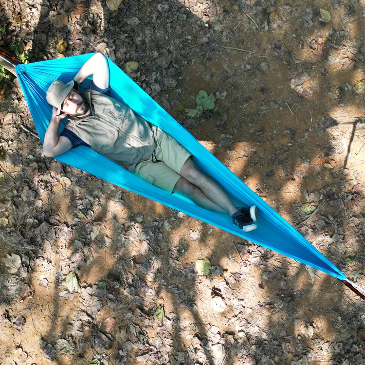 Lit léger extérieur personnalisé pour hamac en nylon ultra léger avec sangles pour parasol de camping