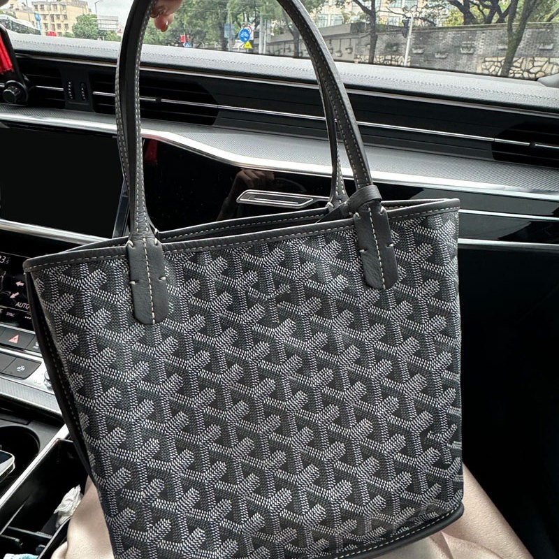 Monedero pequeño gris-201020