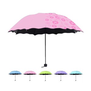 女式经典设计UV 4折折叠雨伞，带水彩花朵图案神奇变色功能，适合旅行 - Product Image 6
