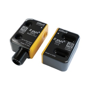 REER R-SAFE RFID BASIC C S U Cユニークなコーディング2デジタル入力非接触型安全センサー - Product Image 1