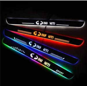 インフィニティ車モデル車のドア敷居プレート有線<span class=keywords><strong>LED</strong></span>カスタムドア敷居キックプレート