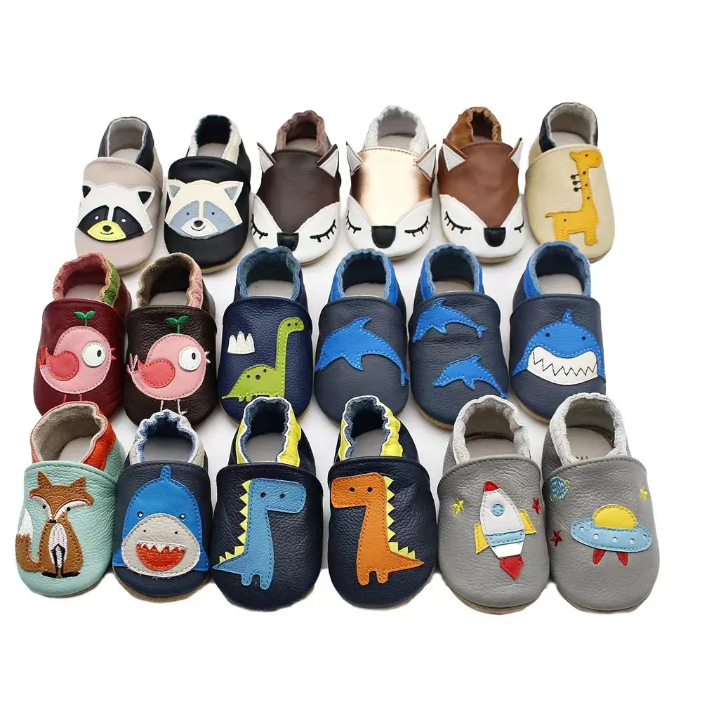 Hakiki deri bebek ayakkabıları ilk yürüteç 0-2Y beşik ayakkabı karikatür tasarım mokasen üzerinde kayma rahat ayakkabılar