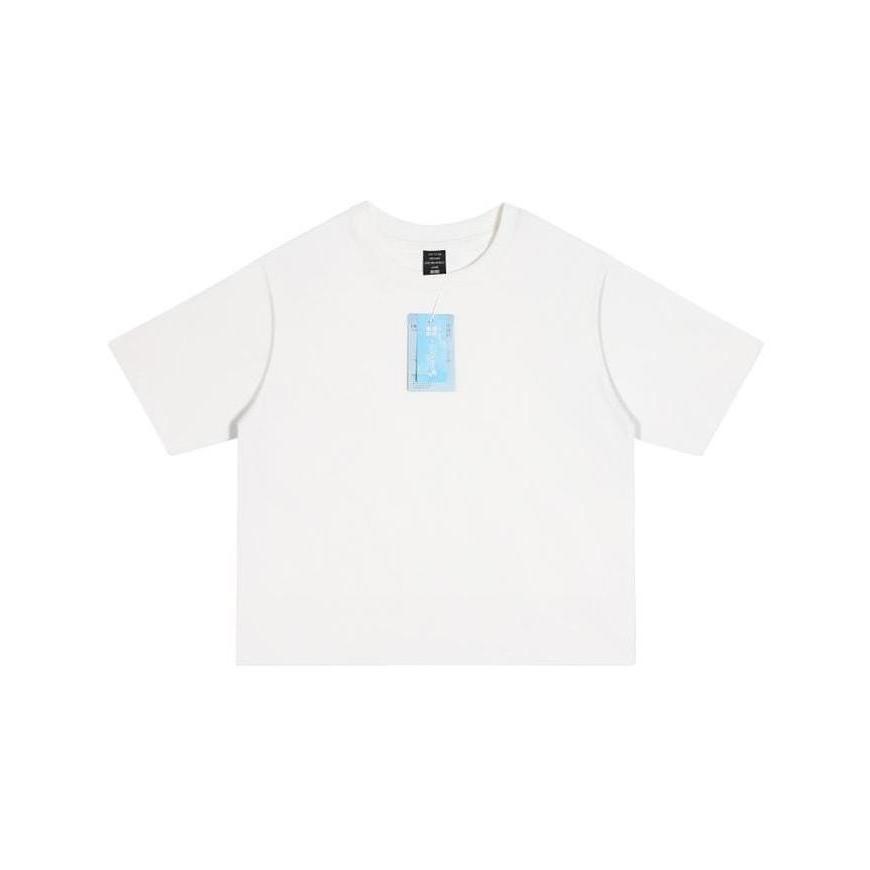 D882-White