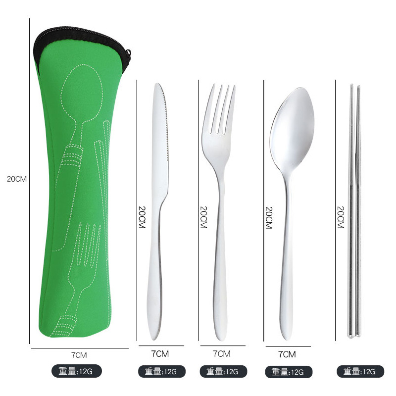 Juego de cuatro piezas de cuchillo, tenedor, cuchara y palillos, color verde