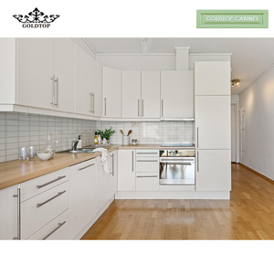 خزائن مطبخ مسطحة من الخشب الأبيض فاخرة مخصصة من Goldtop ، حوض أكريليك عالي اللمعان ، حديث وصديقي للبيئة ، جاهز - Product Image 1