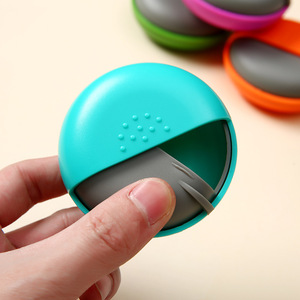 Kotak pil plastik portabel, wadah penyimpanan obat perjalanan dengan kompartemen wadah pil Mingguan - Product Image 4