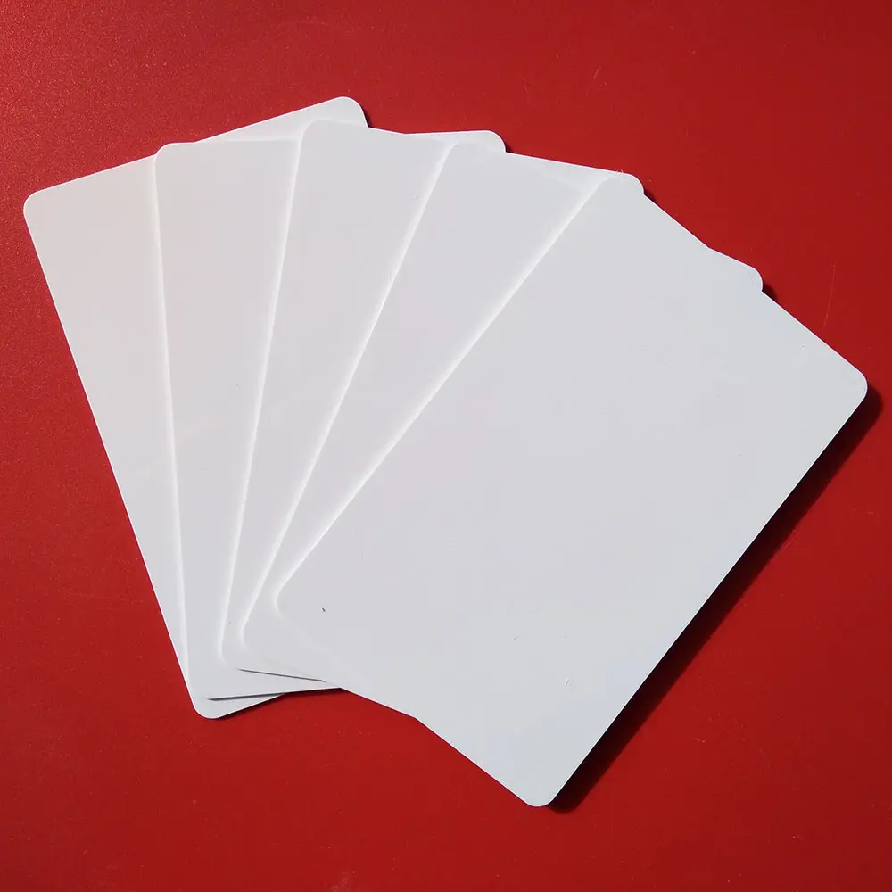 사용자 정의 컬러 인쇄 CR80 플라스틱 PVC 플라스틱 흰색 빈 카드 칩