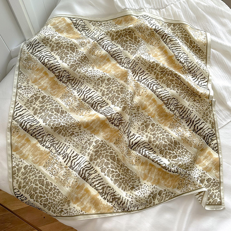 Beige Leopard