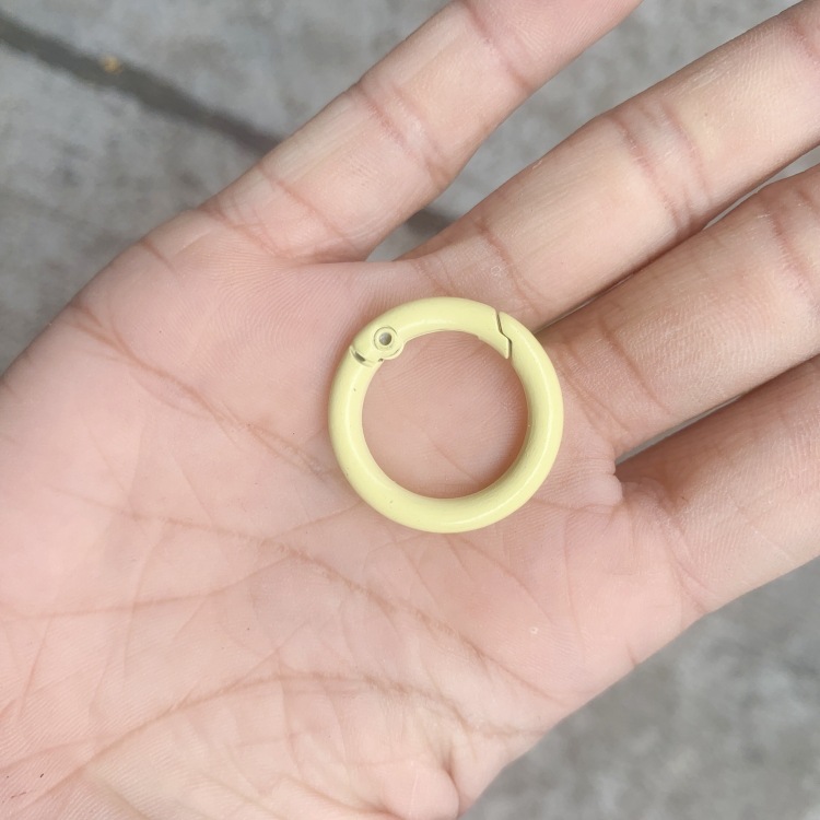 17 Light yellow