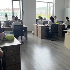未完成的天然与树皮木片圆盘杯垫木头杯垫碎片工艺木套圈工艺品
