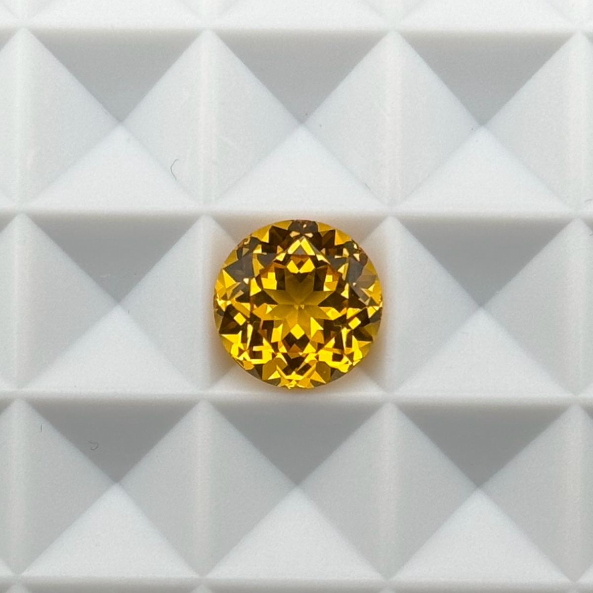 Jaune moyen