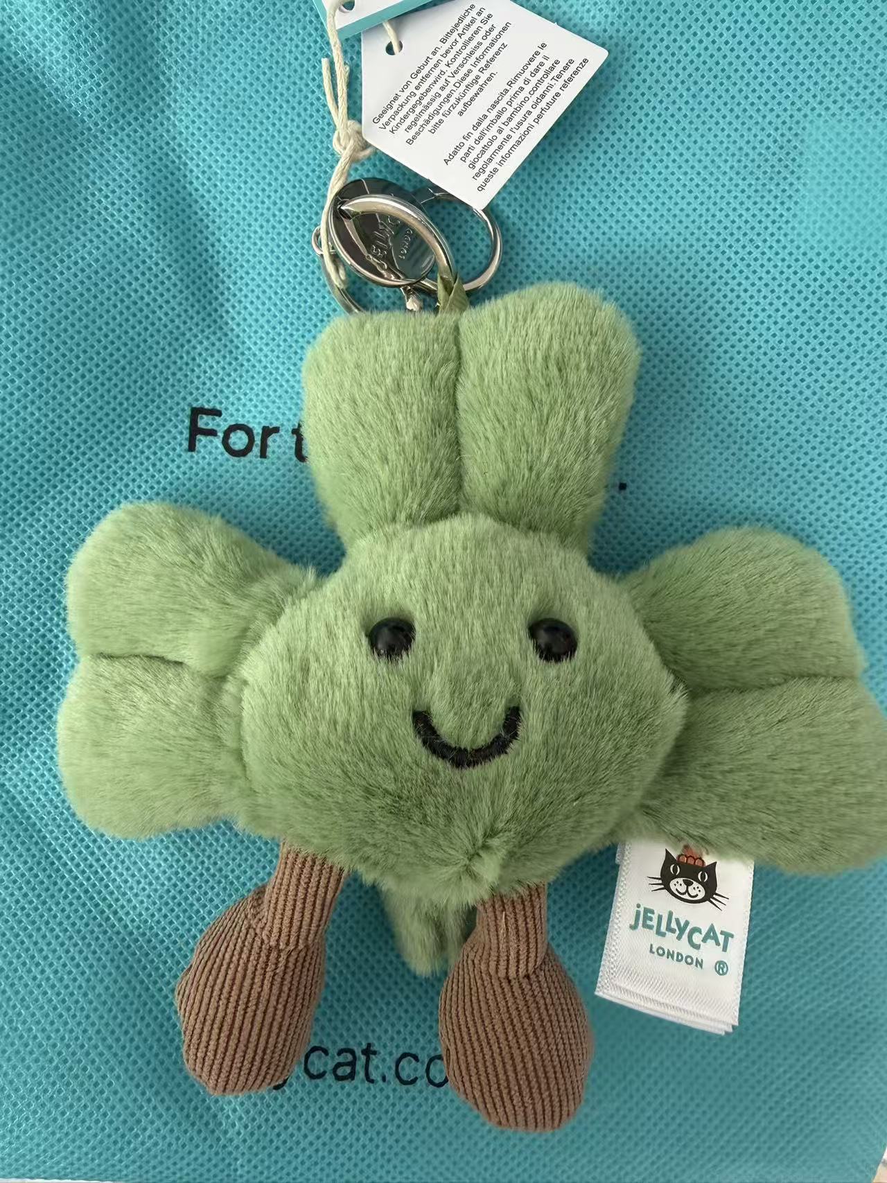 Clover pendant,Free dust bag with every order