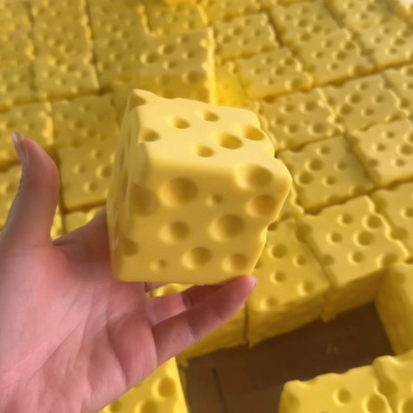 Cubos de queso suave y húmedo de 7 cm, exprimidos suavemente