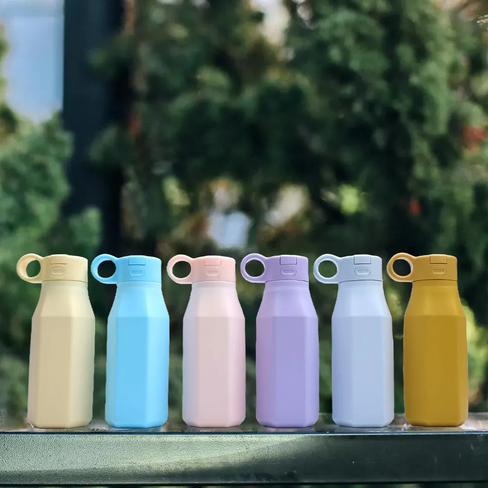 Bottiglia d'acqua per bambini scuola riutilizzabile all'aperto pieghevole pieghevole in Silicone per bambini bottiglia d'acqua senza Bpa