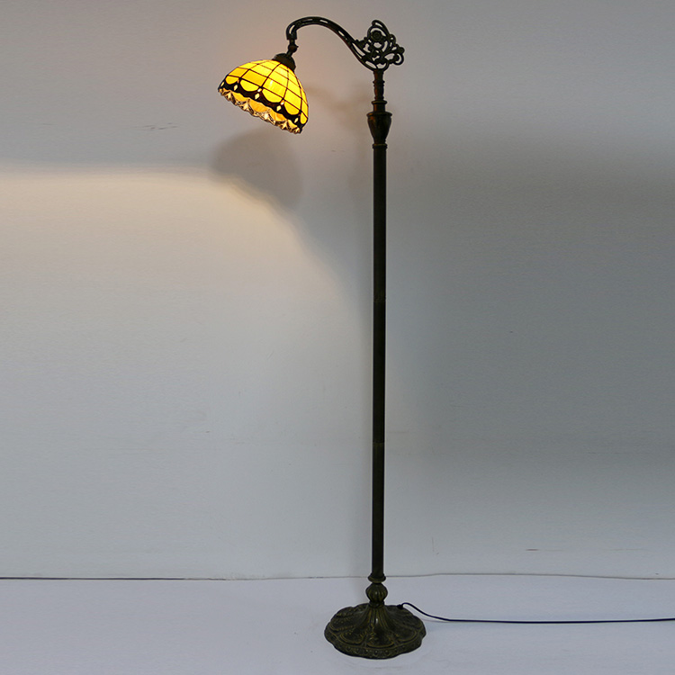 LongHuiJing 10Inch European tulip lampshade floor Lamp Living Room reading lamps Art stained glass floor lamps