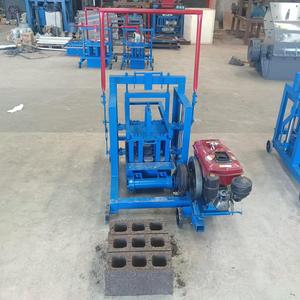 Máquina de fabricación de bloques de hormigón hueco, maquinaria de ladrillo de cemento, máquina de bloques de enclavamiento, motor diésel móvil, fabricante de bloques de ladrillo - Product Image 6