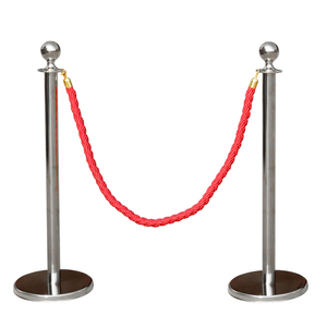 เชือกกำมะหยี่สีแดงพร้อมเสาสเตนเนชั่นสแตนเลสสำหรับล็อบบี้โรงแรมและทางเข้าจัดงานวีไอพี - Product Image 1