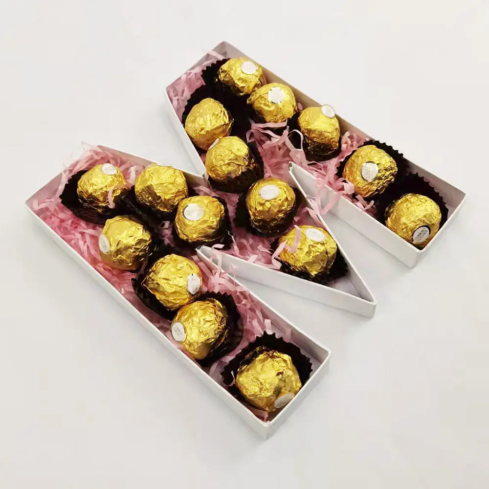 8.18 "段ボールアルファベットファイリング可能な甘いケーキチョコレート寿司張り子レター型ギフトボックス
