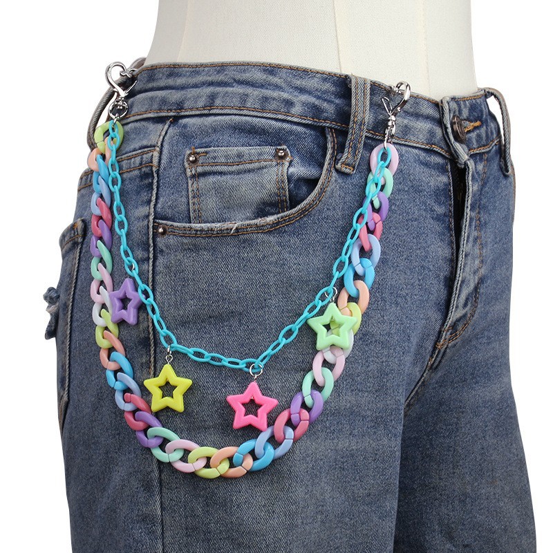 Hebilla metálica en forma de corazón, cadena para pantalón azul con estrella de cinco puntas.