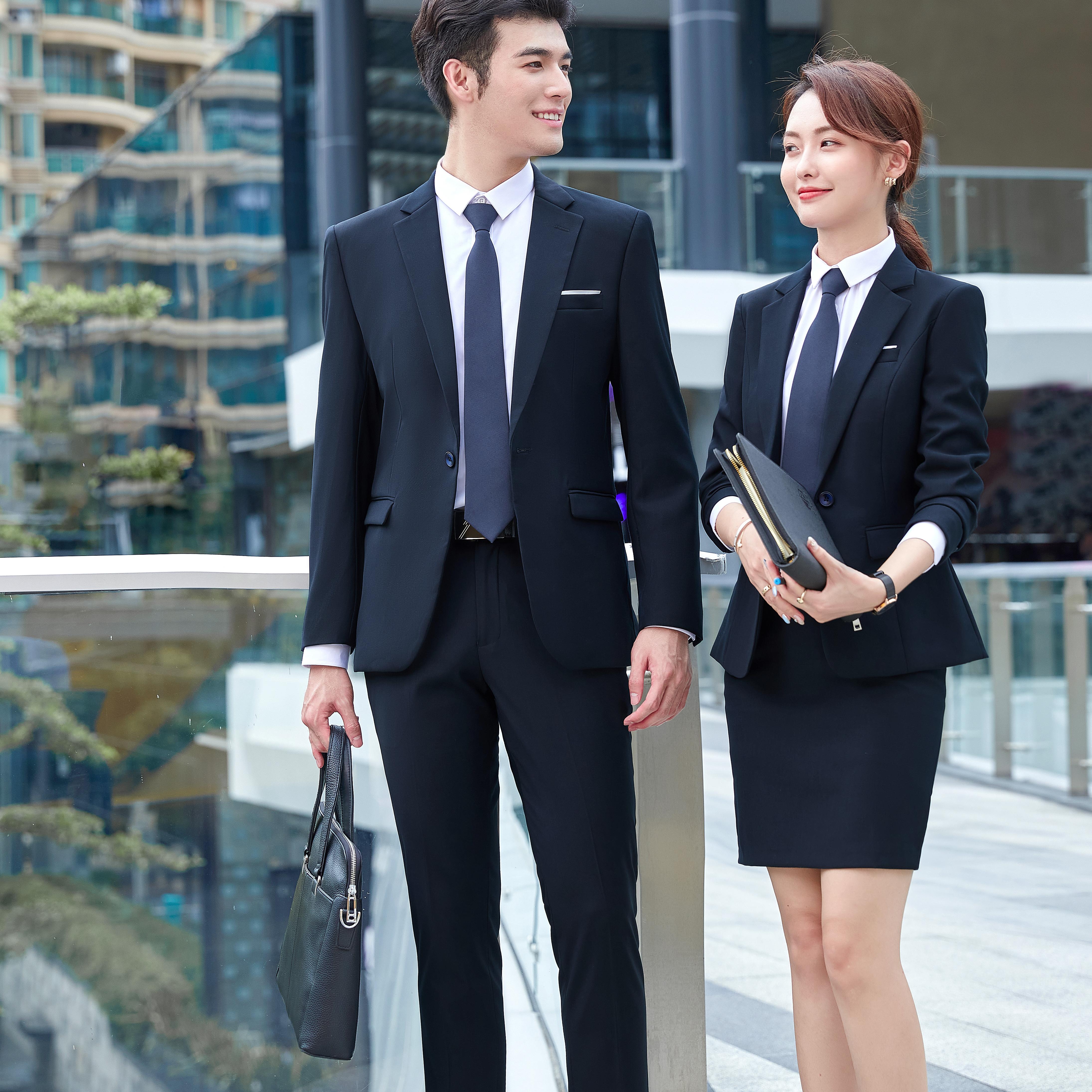 สีน้ำเงิน