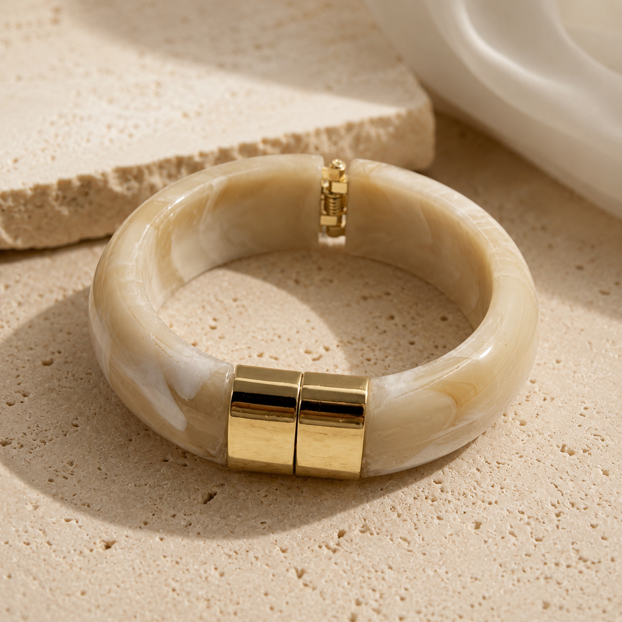 Milky White Two-Tone