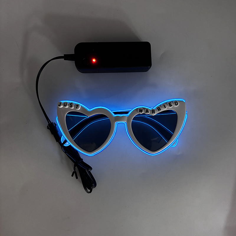 07 Appena Sposati luce blu