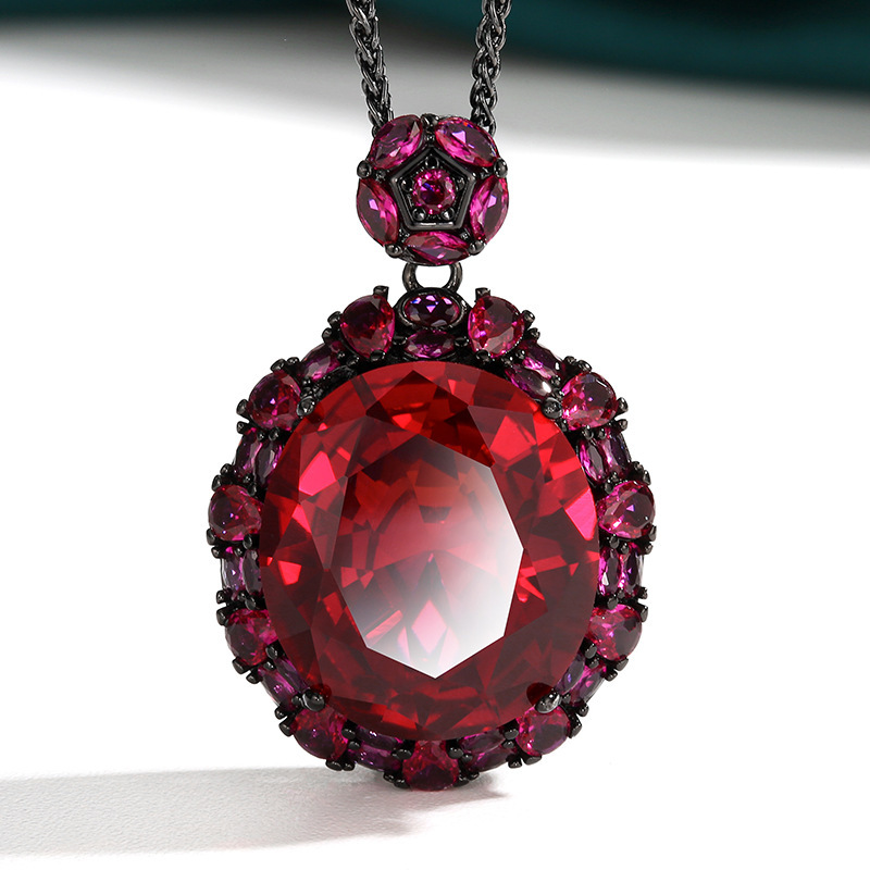Pendentif corindon rouge en or noir avec chaîne Chopin
