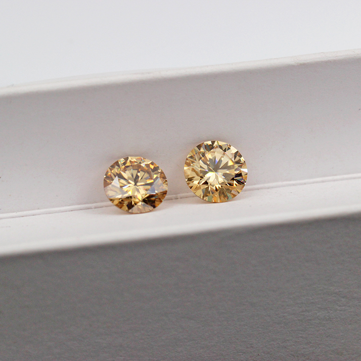 สีเหลือง