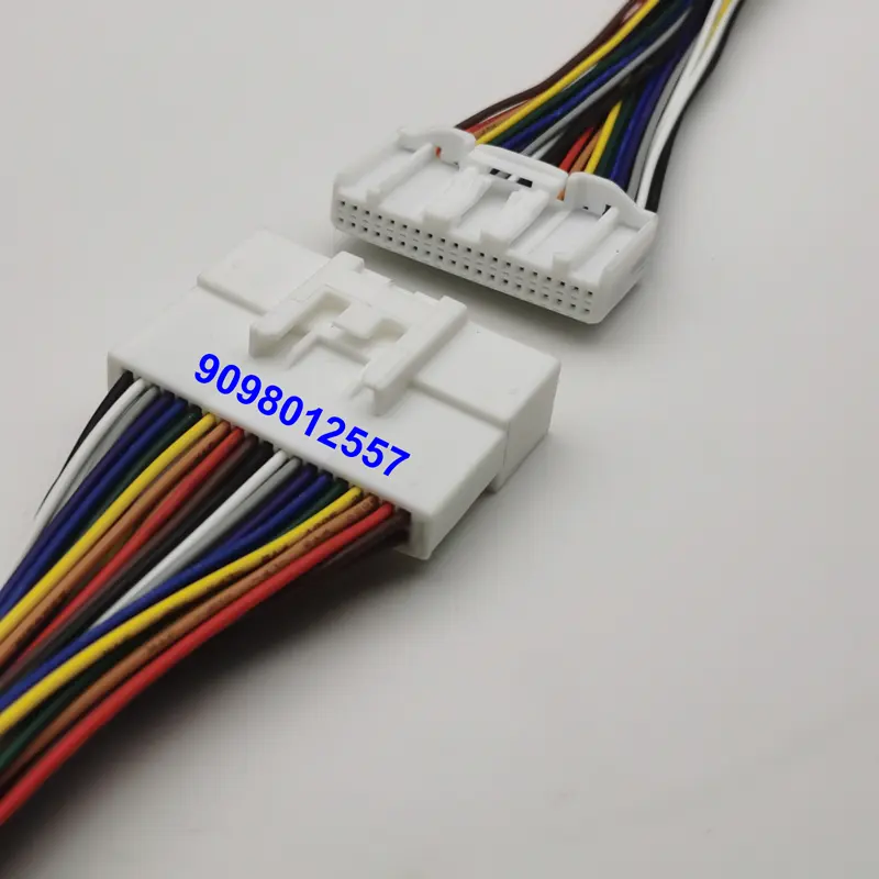 1318389-1 025 ECU plug hsg assy 40P classic car auto cablaggio pbt gf30 produttori per auto 9098012557