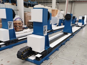<strong>Robot</strong> Walking Tracks for Welding Equipment Handling Spraying <strong>Loading</strong> and <strong>Unloading</strong>