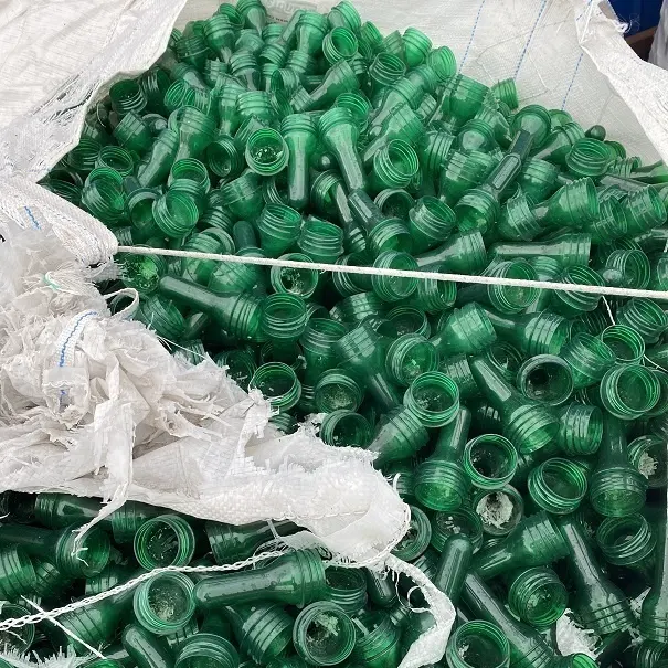 PET PREFORM MIX COLOR (bottiglia) IN BIG BAGS rottami-rifiuti di plastica per il riciclaggio.